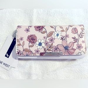 ***NEW*** Nine West Wildwood Organizer Wallet